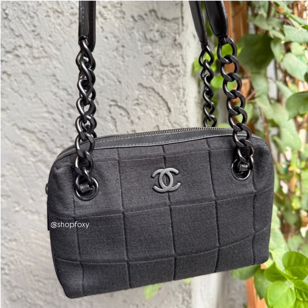 Chanel Y2K Jersey Chocolate Bar Shoulder Bag - Picture 2 of 13